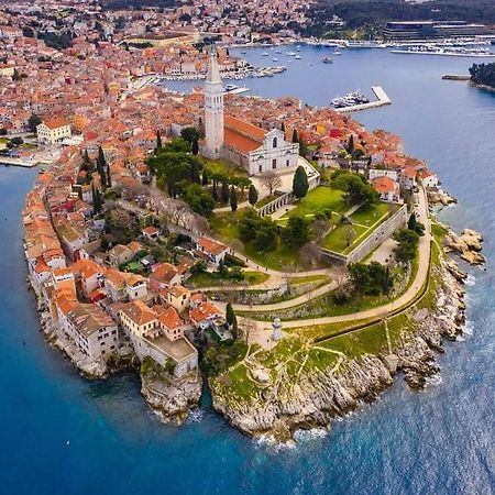 Lola 2 Appartement Rovinj Buitenkant foto